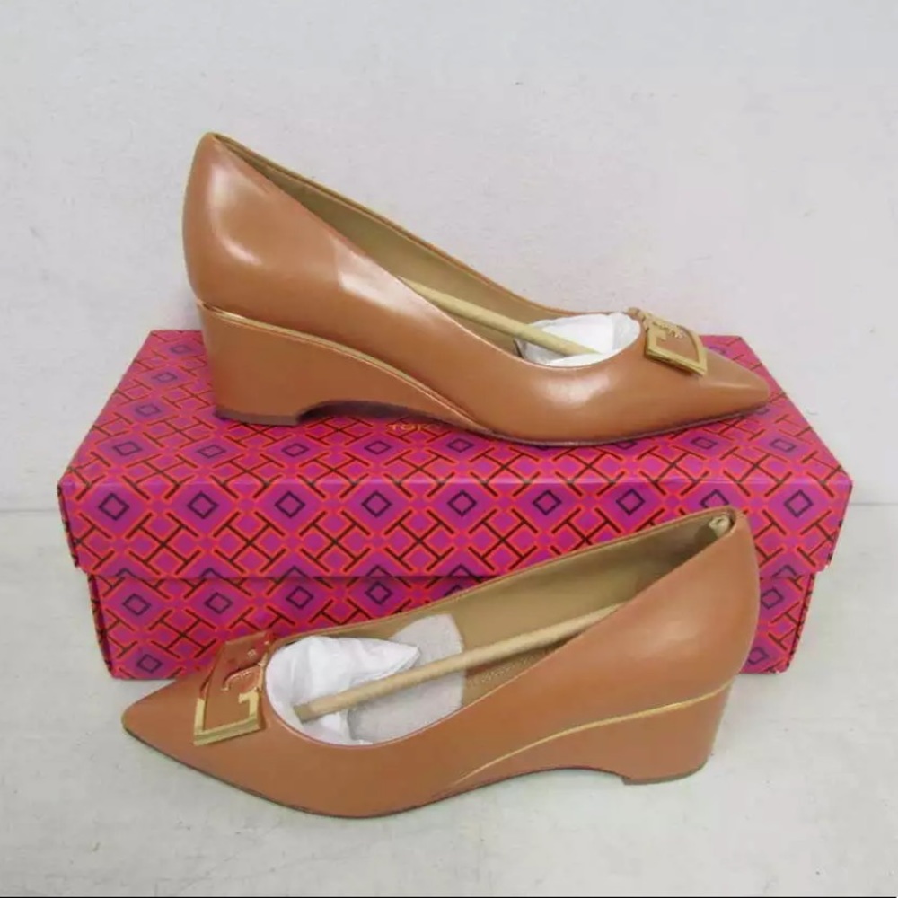 Tory Burch Women's US 6M GiGi 55MM Wedge Heels Tan 60762